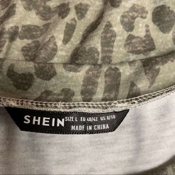 Shein green animal print short sleeve top size L. - Picture 6 of 8